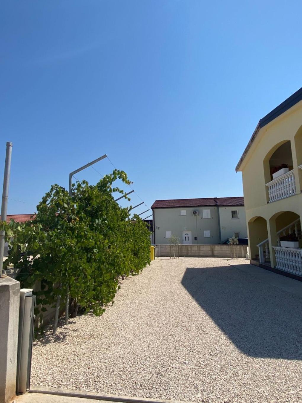 Apartments Draga - comfortable Vir Exteriör bild